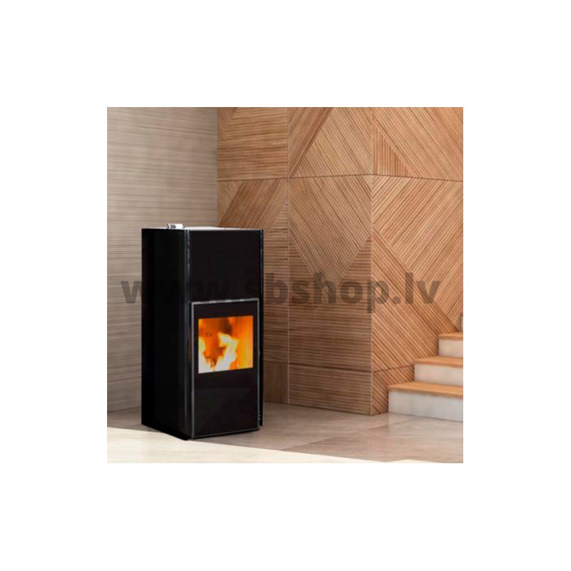 Ecoforest granulu kamīns Hidrocopper 18kW, melns